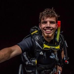 Meet your Posher, Eric